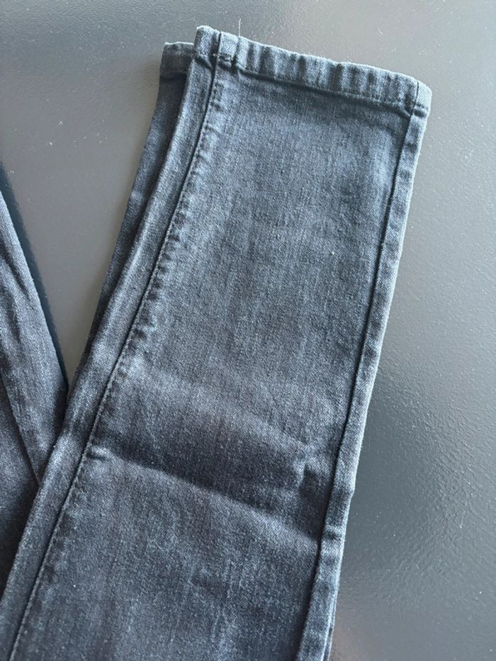Jean’s gris/noir MANGO T38 - photo numéro 2