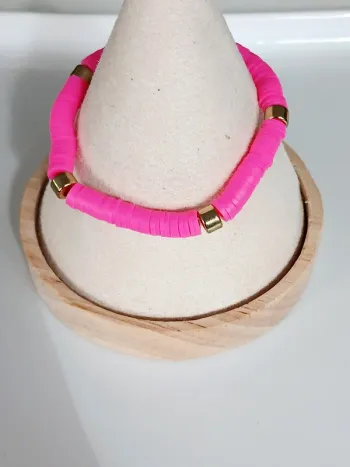 Bracelet perles heishi rose et doré tendance chic été