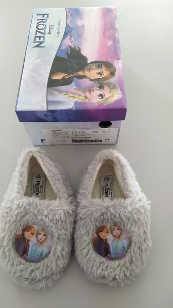 Chaussons Reine des neiges 👑 en 25