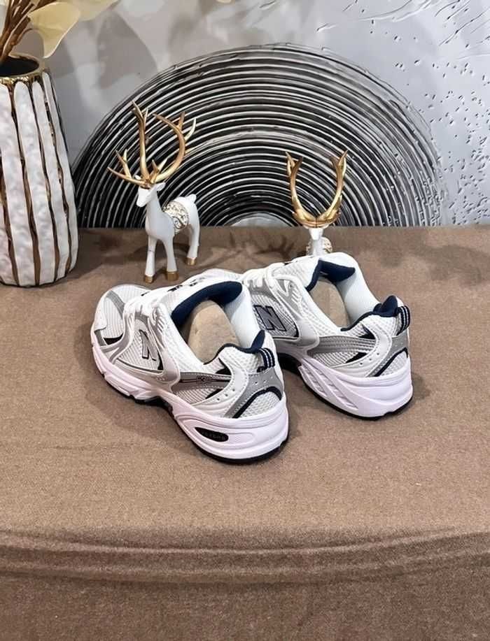 New balance 530 taille 41.5 - photo numéro 4