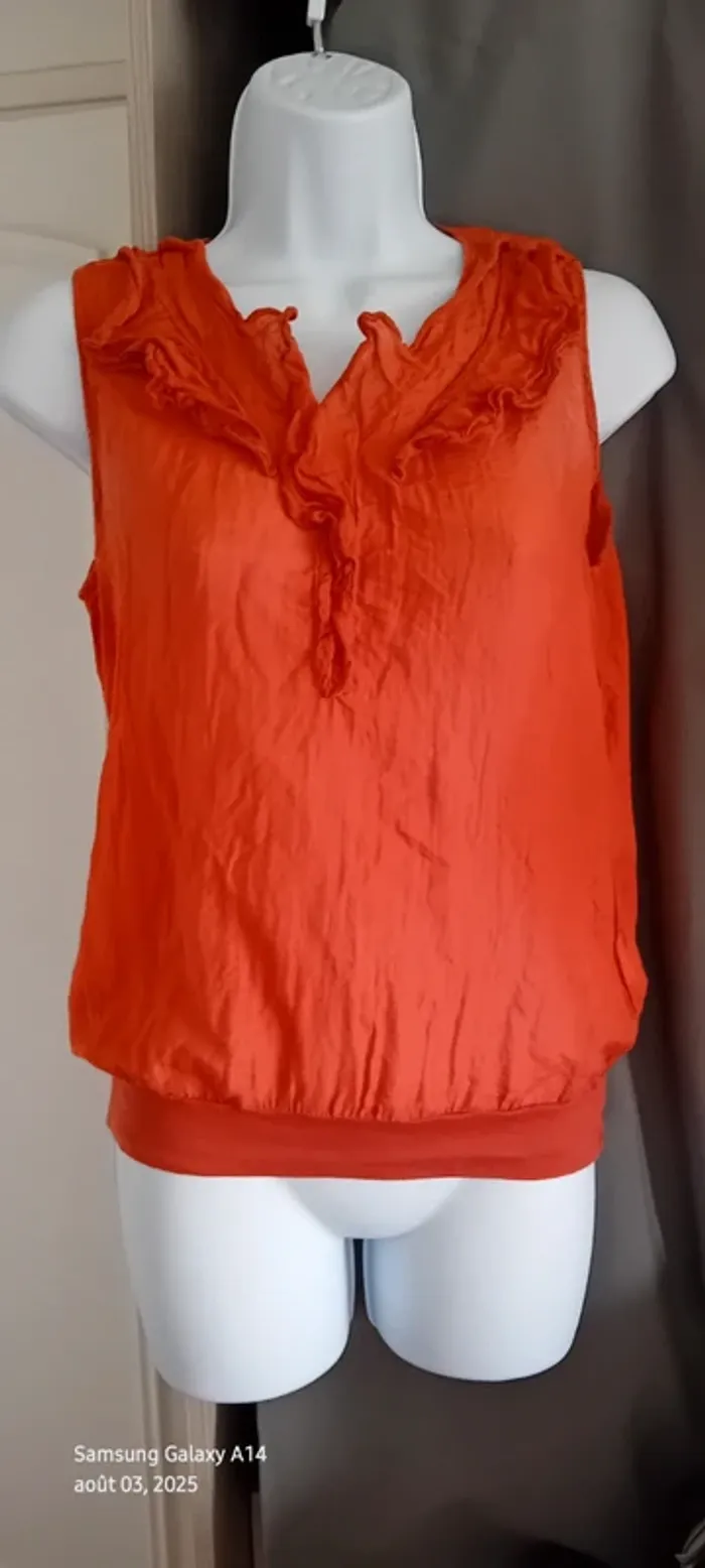 Blouse sans manches col avec boutons et volants avec soie corail femme - photo numéro 3