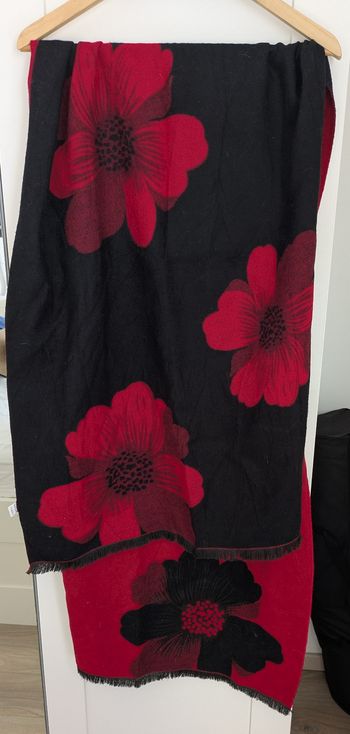 Étole, écharpe, châle réversible 180*67cm rouge et noir