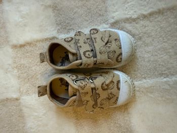 Chaussure en toile taille 21 
