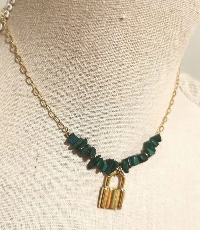 Collier chaîne réglable acier inoxydable or pierre amazonite et cadenas xl - photo numéro 2