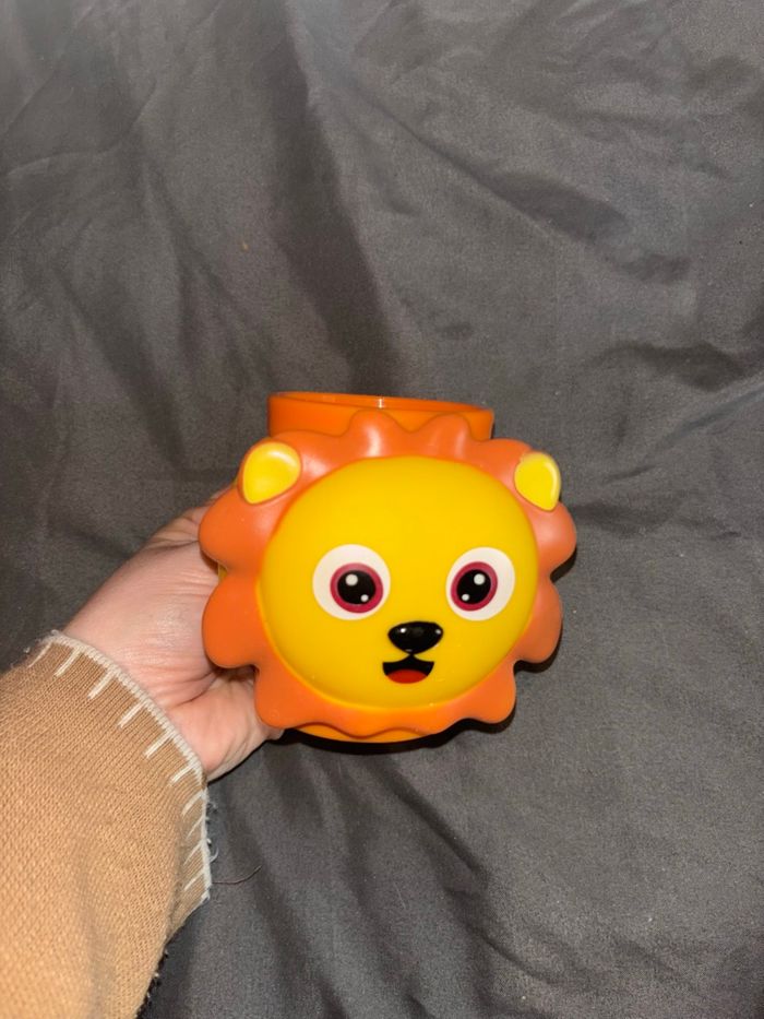 Tasse apprentissage lion