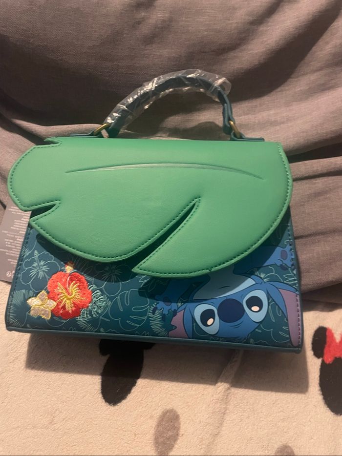 Loungefly sac à main stitch - photo numéro 2