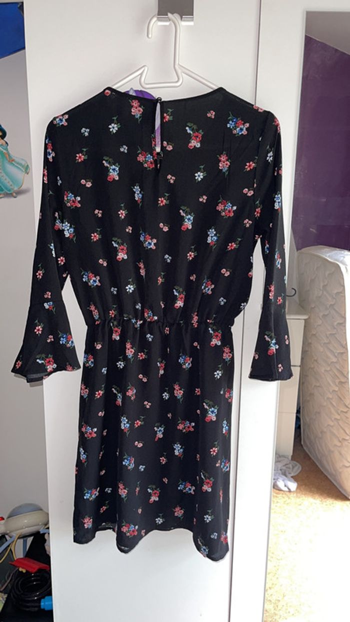 Jolie robe d’été taille 36 - photo numéro 4