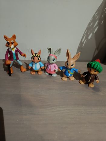 Figurines pierre lapin