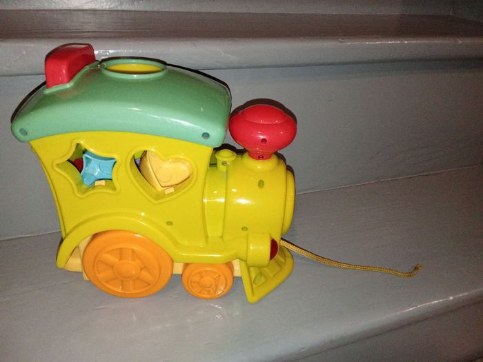 Locomotive à tirer avec cubes à encastrer - photo numéro 2