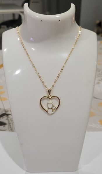 COLLIER COEUR CHAT BLANC ! NEUF !