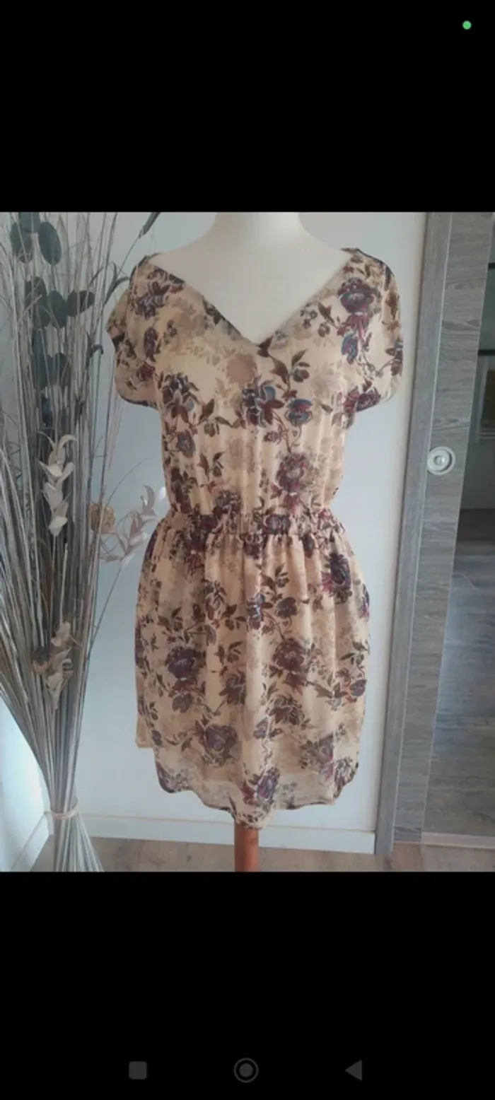 Jolie robe Mango 38