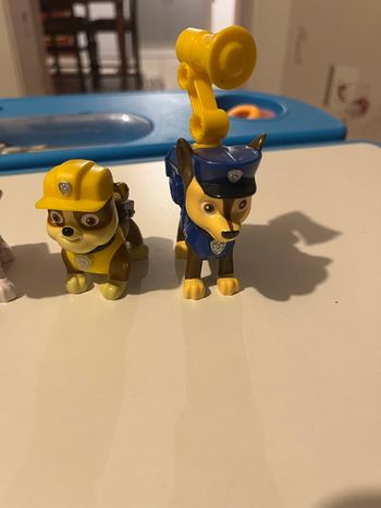 Lot de 4 figurines pat patrouille