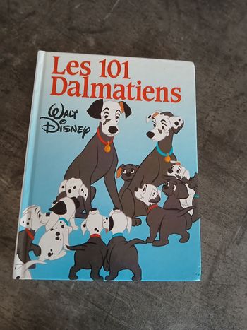 Livre les 101 dalmatiens