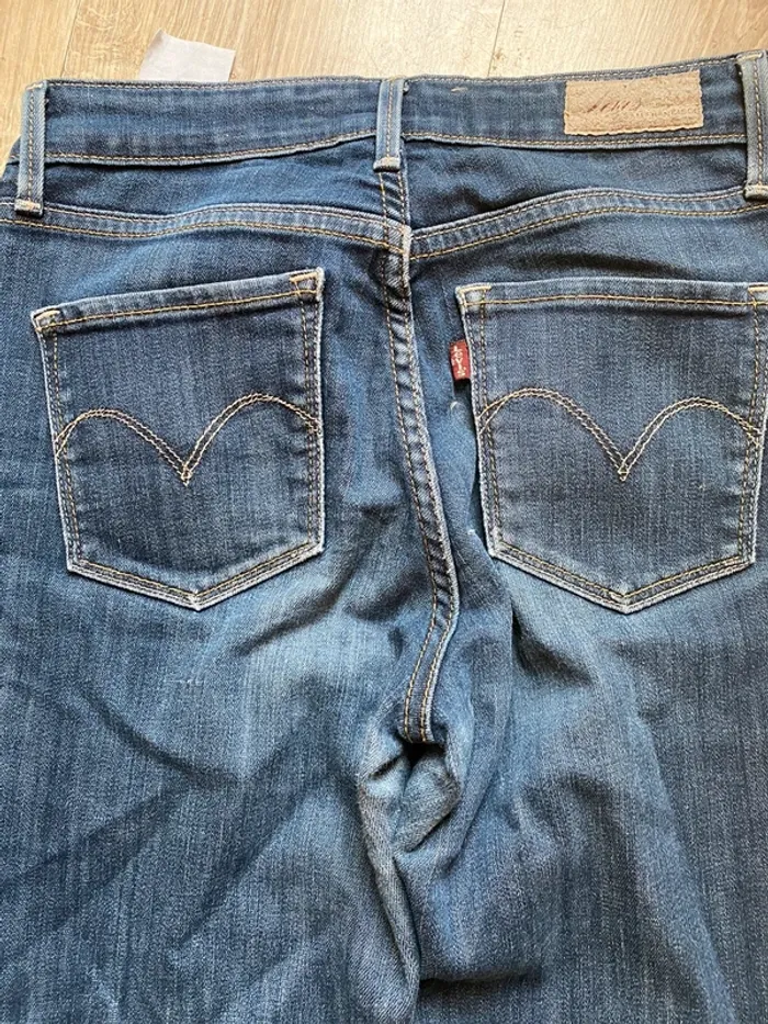 Jean Levi’s bleu taille w26 l32 - photo numéro 5