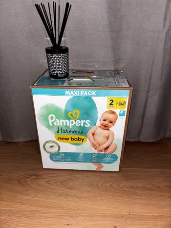 Maxi-Pack De 96 Couches Pampers Harmonie.