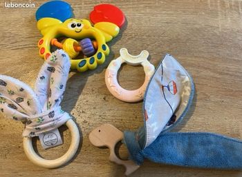 Lot jouets pour les dents