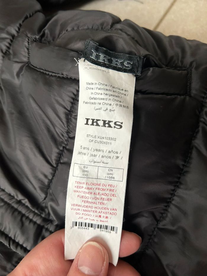 Doudoune réversible noire et carreaux garçon IKKS 5ans - photo numéro 18