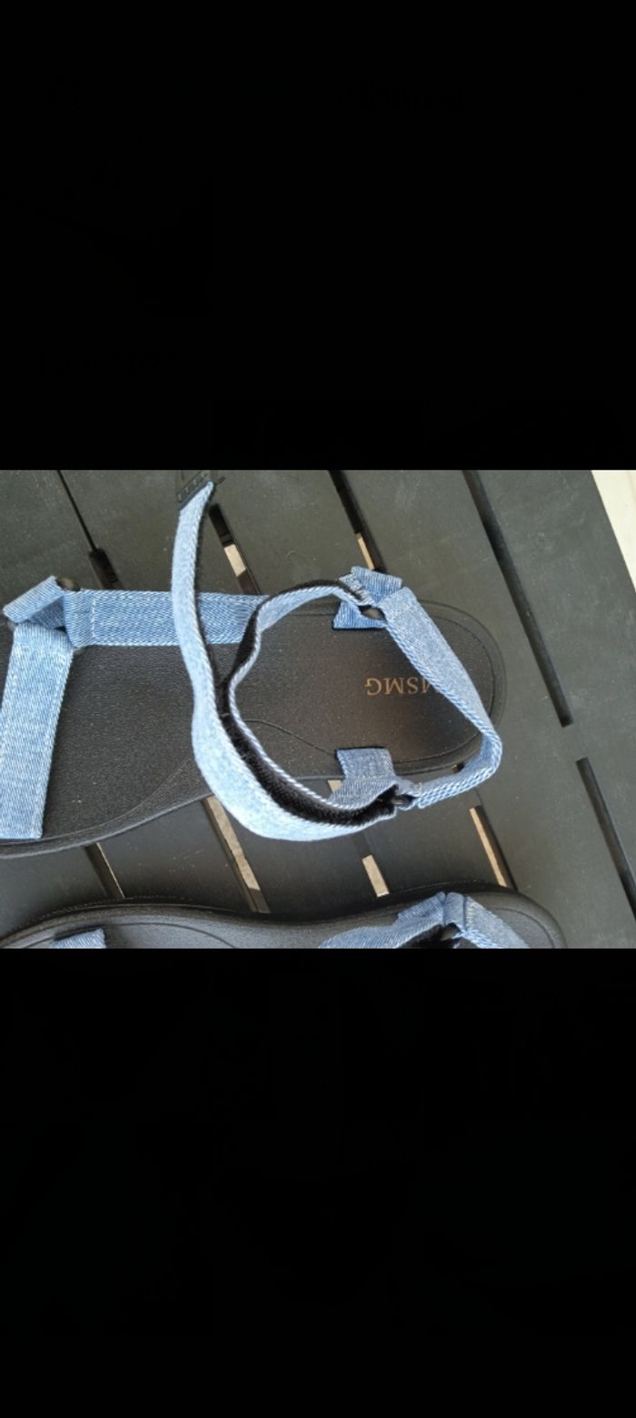 Jolies sandales en jean couleur bleu s