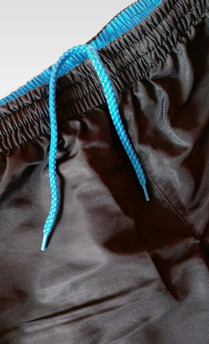 Short Umbro - photo numéro 3