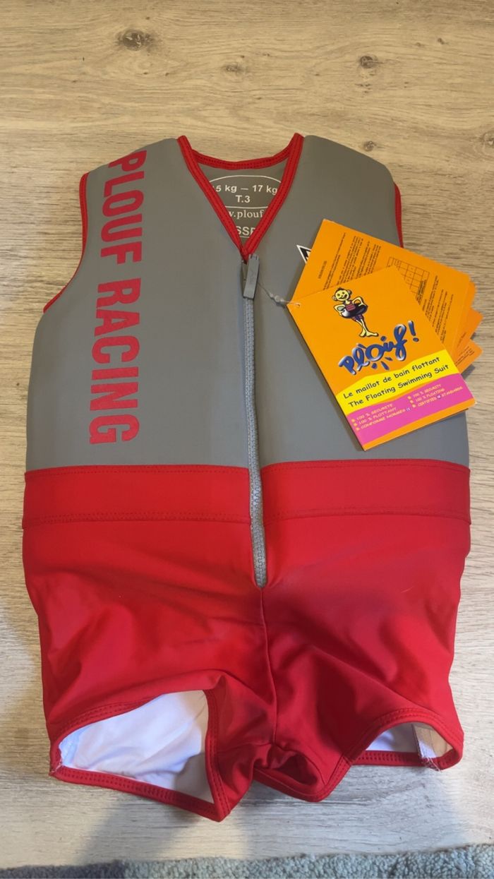 Maillot plouf neuf taille 3