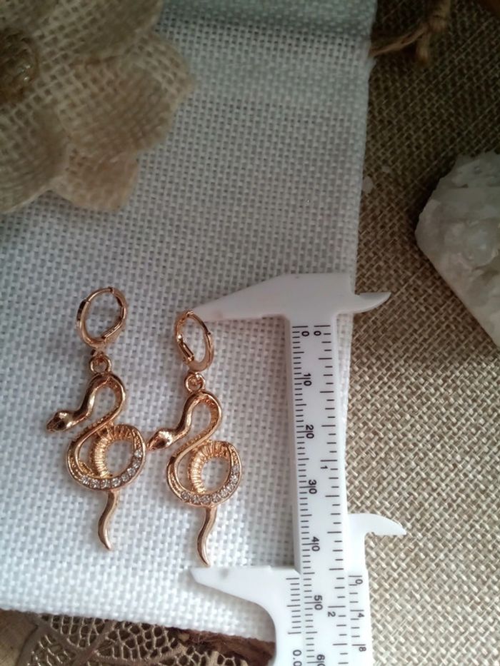 Boucles d'oreilles serpents avec zircons - photo numéro 2