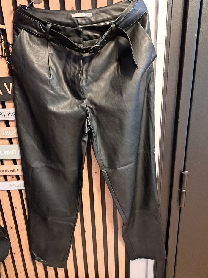 Pantalon simili cuir
