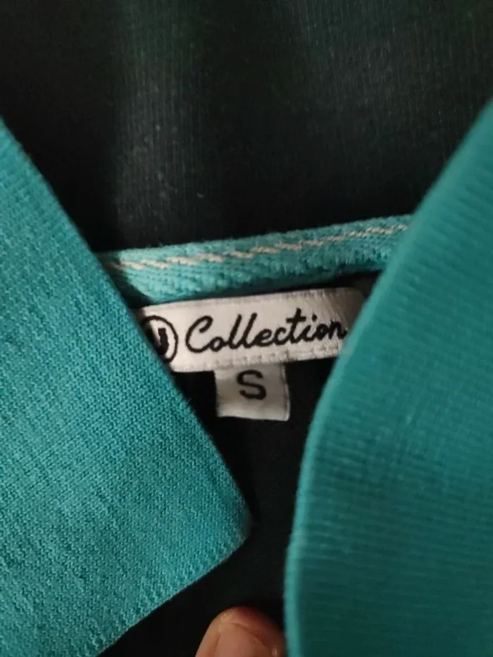 Polo col et manches courtes taille S - photo numéro 2