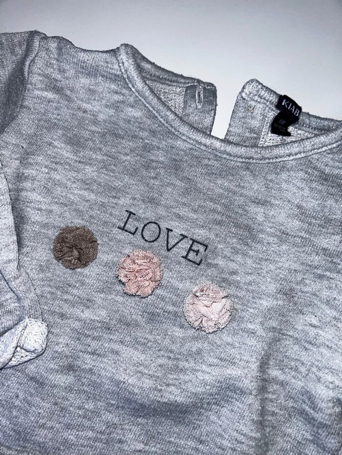 Pull love 6 mois - photo numéro 2