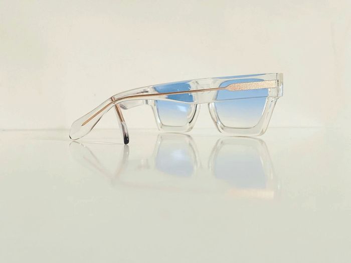 Lunette de soleil mixte transparente verres bleus dégradés UV protection catégorie 1 - photo numéro 6