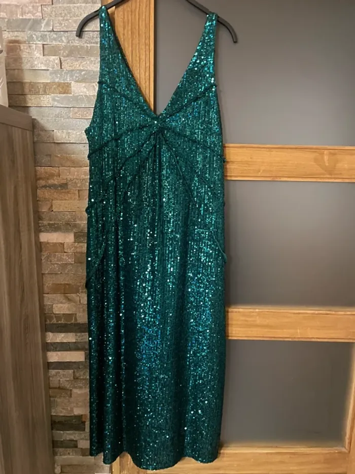 Magnifique robe verte sequins paillette Zara taille L - photo numéro 2