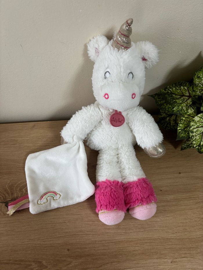 Doudou licorne blanc rose mouchoir arc en ciel baby nat