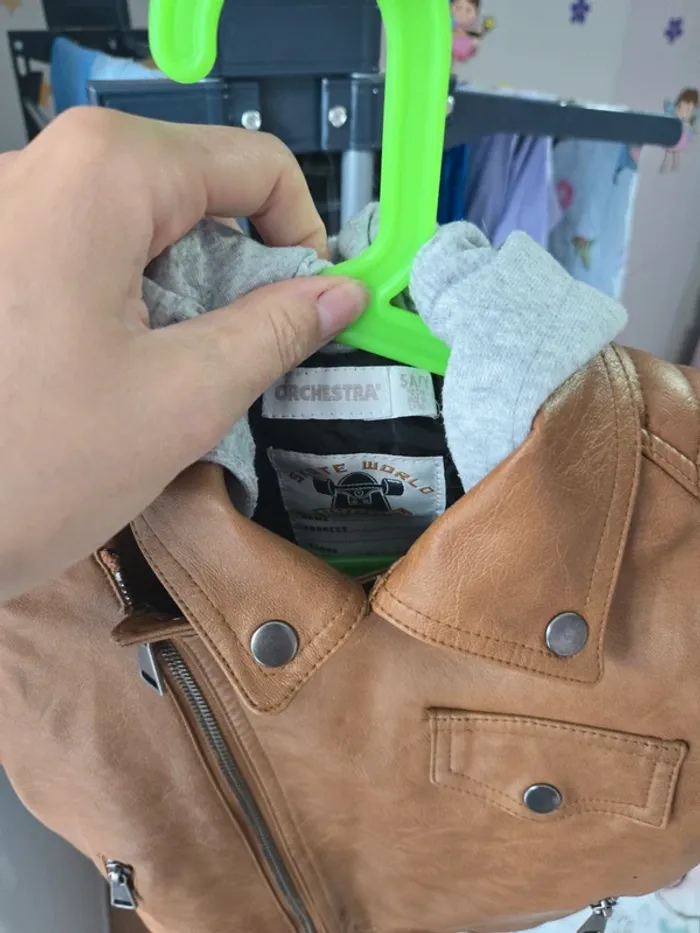 Veste en simili cuir garçon 5 ans - photo numéro 4