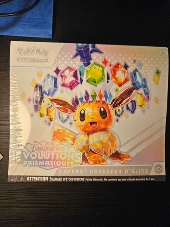 ETB Évolutions Prismatiques EV8.5 FR Scellée