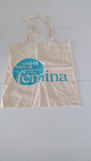 Tote bag