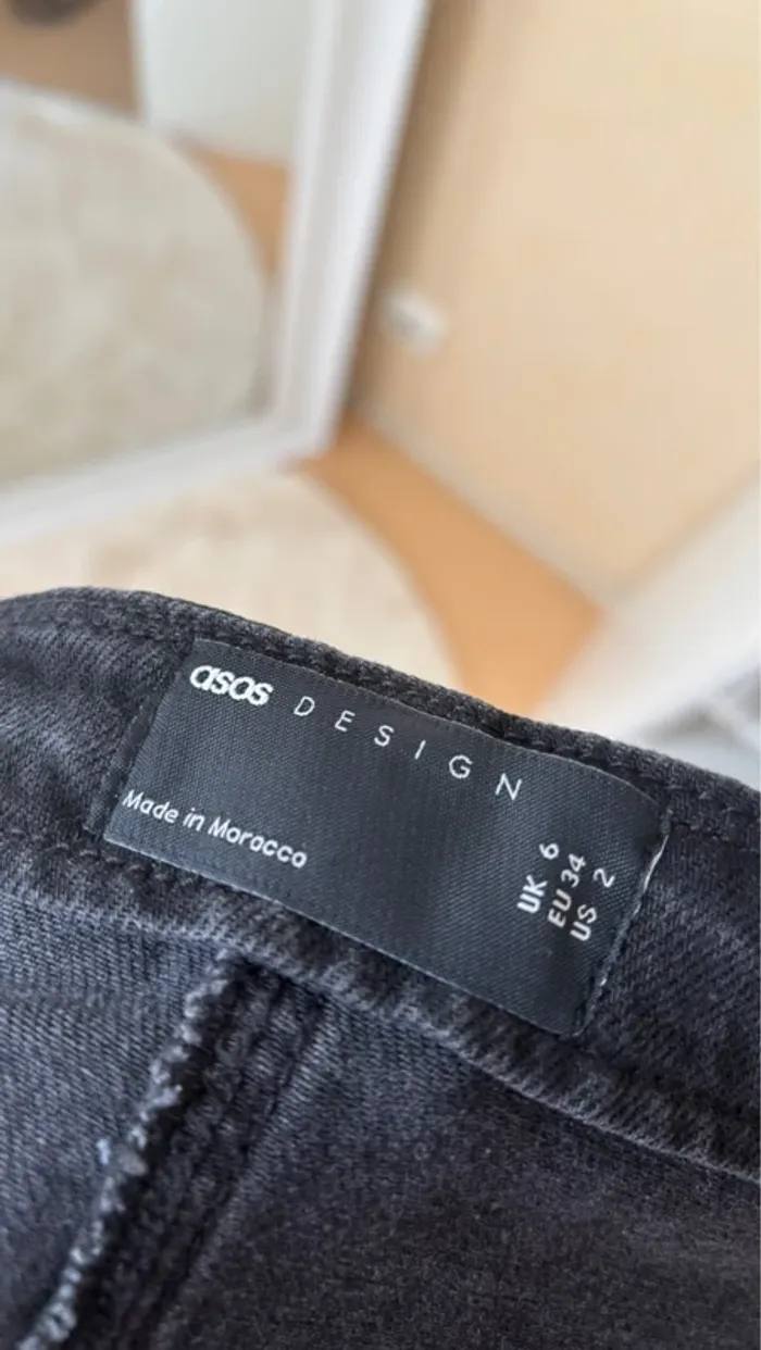 Top bandeau en jean noir à boutons argentés - photo numéro 4