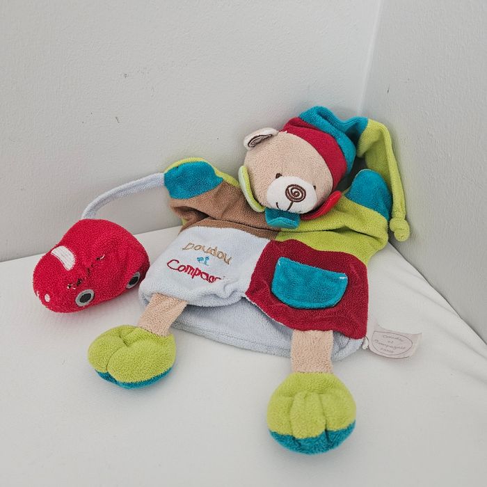 Doudou et compagnie ours voiture