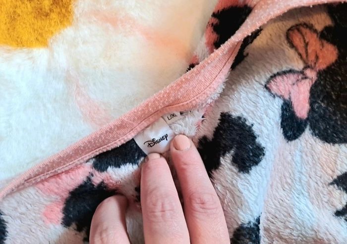 🩷 Pilou Pilou Disney Minnie taille L/XL 🩷 - photo numéro 4