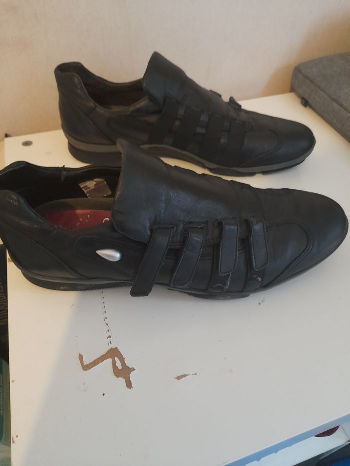 Chaussure baskets  noire homme ,Marque Dotticoli. T41.