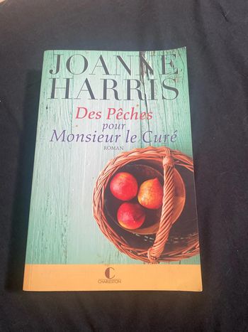 Des pêches pour Mr le curé Joanne Harris
