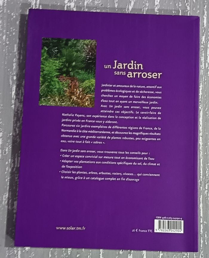 Livre "un jardin sans arroser" en très bon état - photo numéro 2