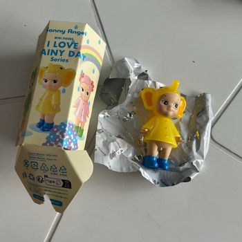 Bébé Sonny Angel  éléphant i love rainy Dany