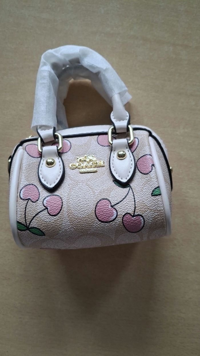 Mini sac à main Coach cerise