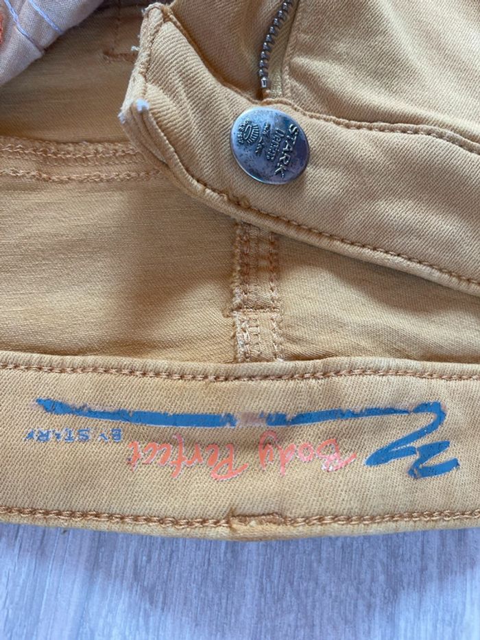 Pantalon droit moutarde - photo numéro 6