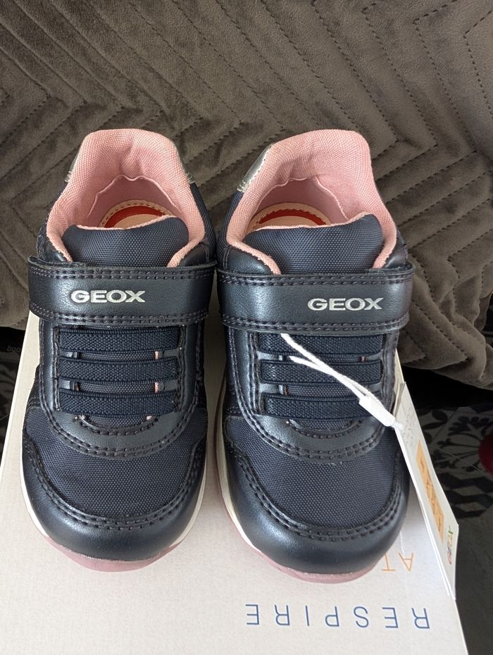Baskets fille. Semelle intérieure en cuir. Taille 23. Neuf. Geox - photo numéro 5
