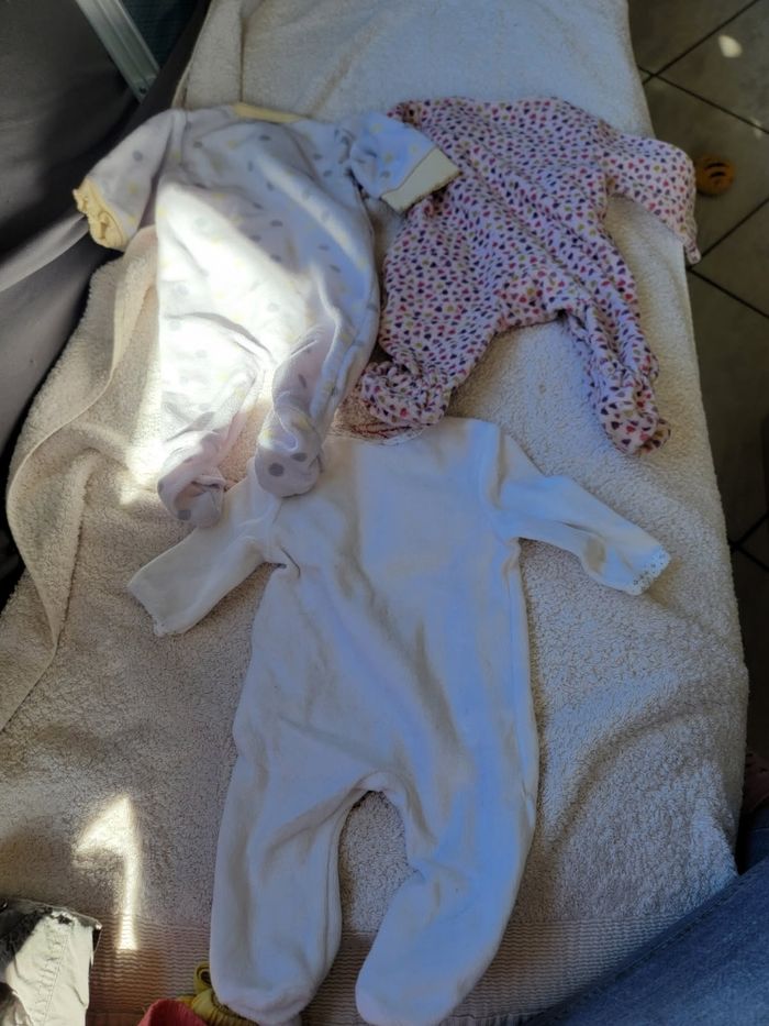 Lot de 6 pyjamas 1 mois fille - photo numéro 5
