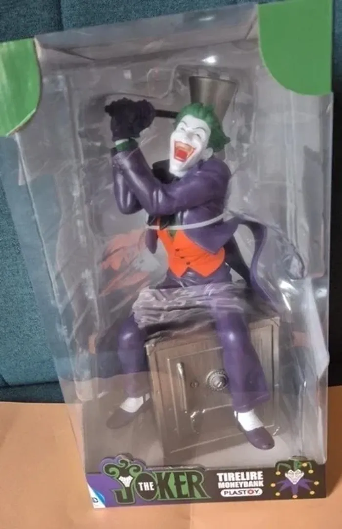 🃏 Figurine-Tirelire The Joker – Plastoy DC Comics | Spécial Noël 🎄 - photo numéro 5