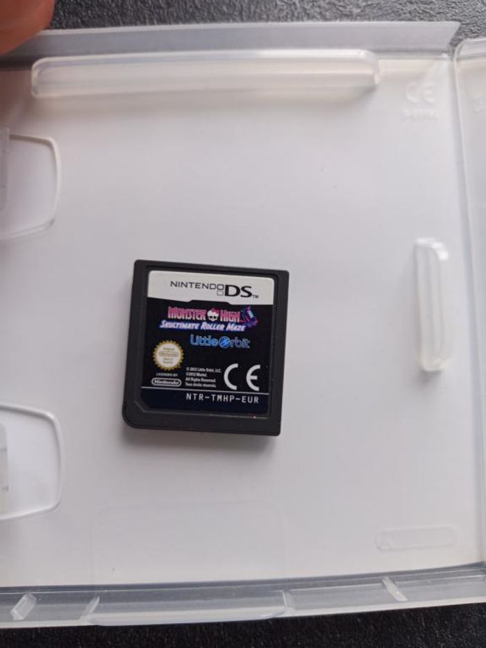 Nintendo - DS - Monster high - Course de roller - photo numéro 5