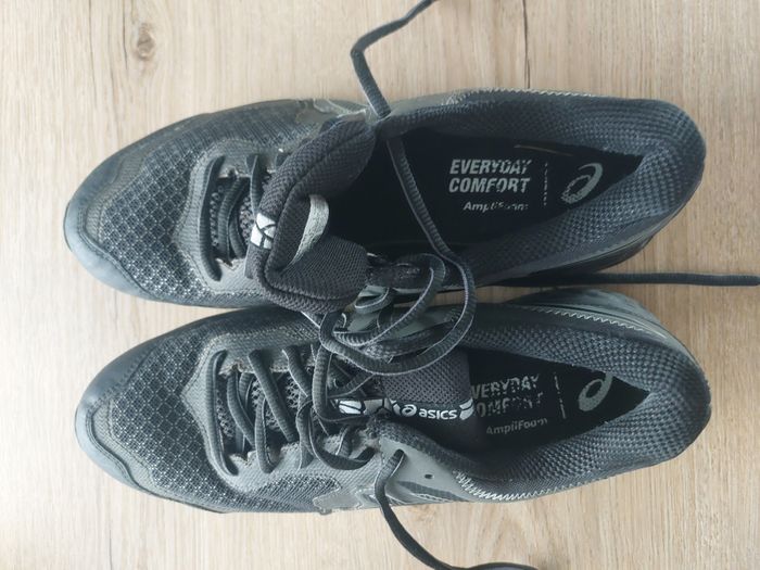 Basket Asics taille 42 - photo numéro 3