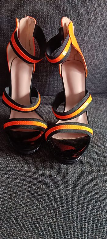 Chaussures à talons  femme achetées neuves jamais portées