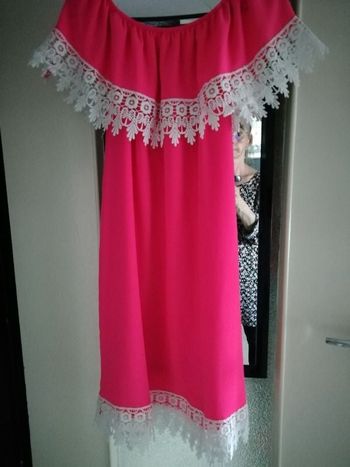 Très jolie Robe ou tunique dentelle rose